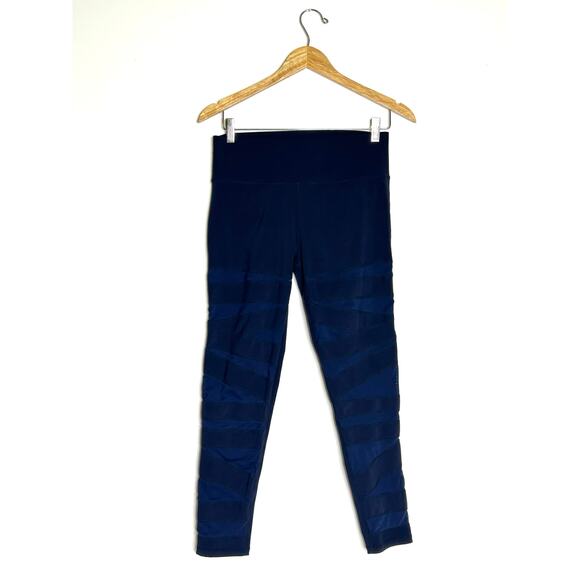 TYC Till You Collapse Navy Blue
Leggings Active Sz XL Front
Mesh Cutout Design - Picture 5 of 9